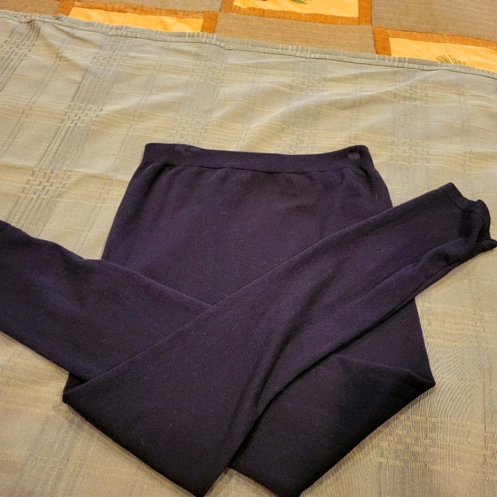Black leggings, size M, Brand Feathers